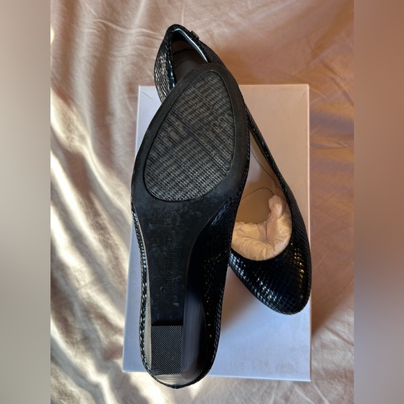 Calvin Klein Saxton Black Python Wedge Pumps- size 9.5 - Picture 8 of 10